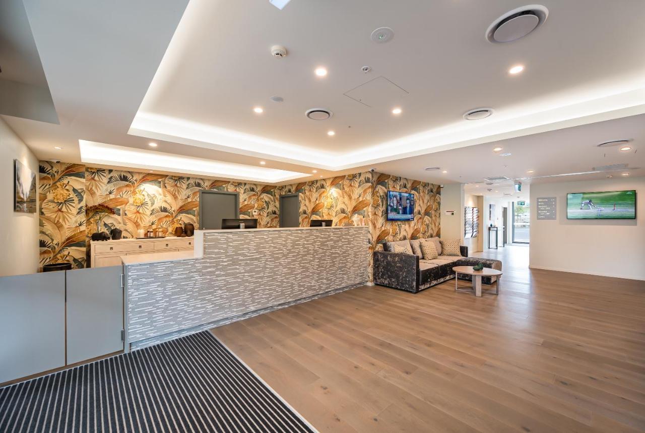 Hotel La Quinta By Wyndham Remarkables Park 4*